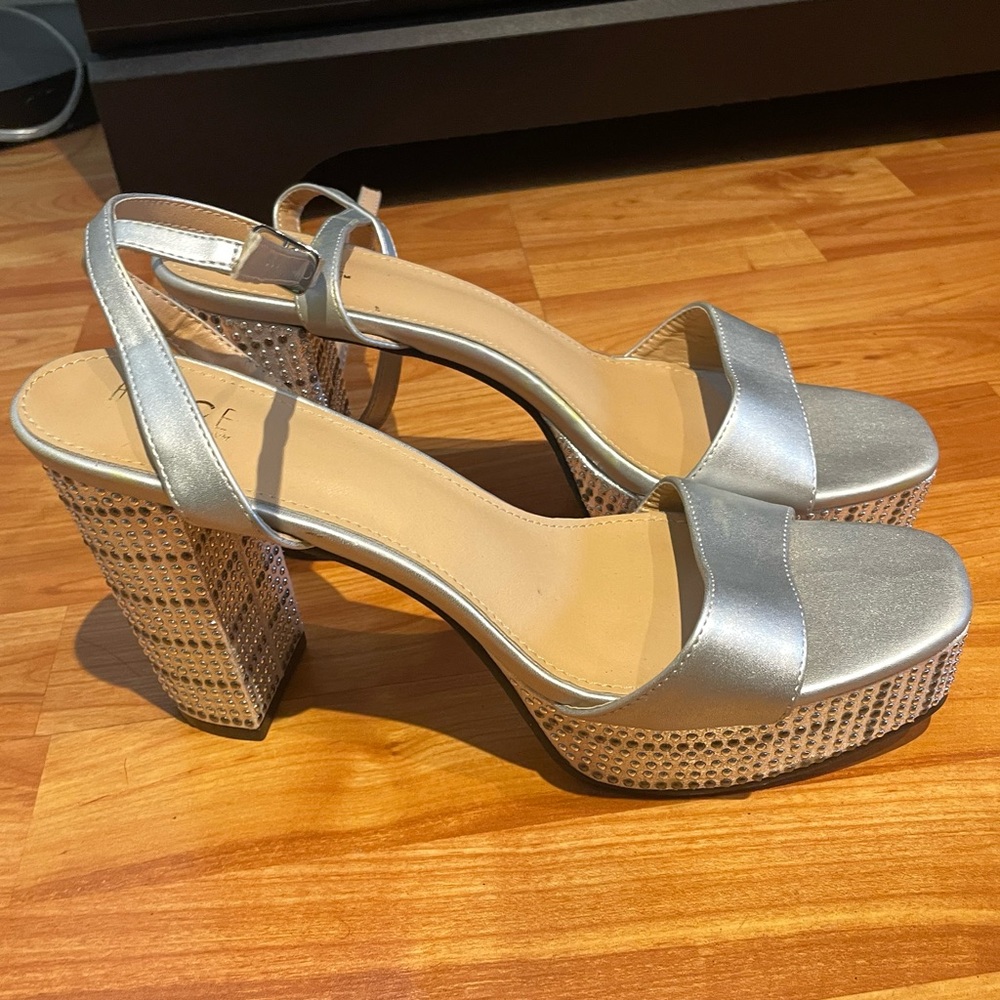 Rouge Helium Silver Stacked Heel Sandal Size 11